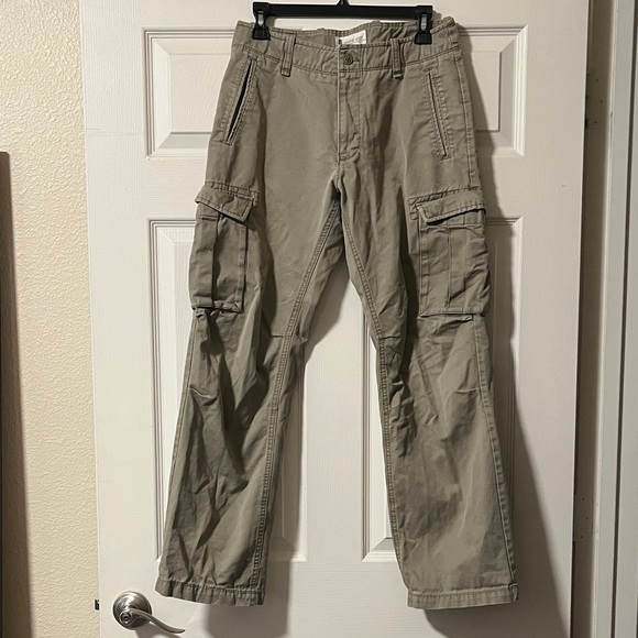 GAP Women's Tan Cargo Pants - Picture 1 of 6